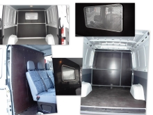 Transporter mit Laderaum-Trennwand. Transporter mit Laderaum-Trennwand.